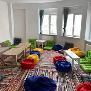 Bedsy Hostel