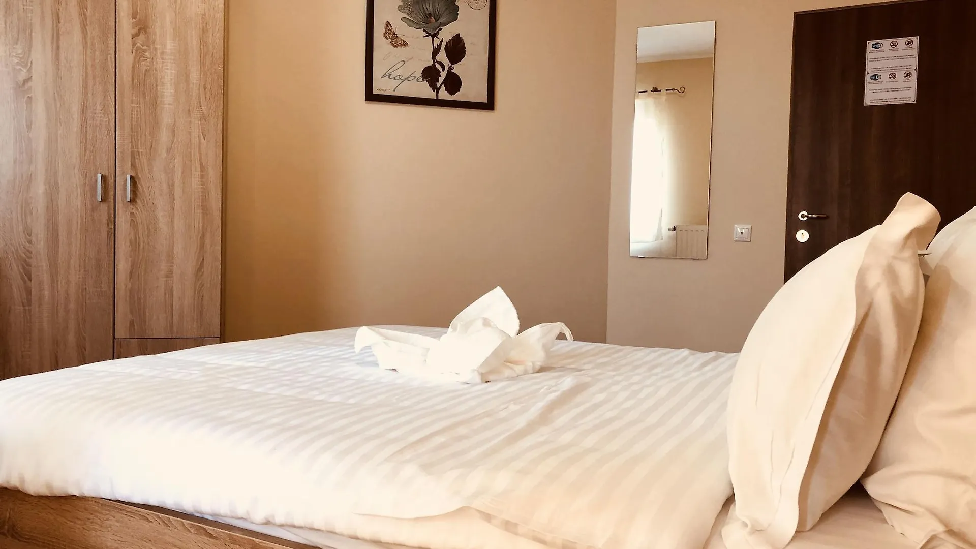 Monte Carlo Palace Rooms 부쿠레슈티 0*,