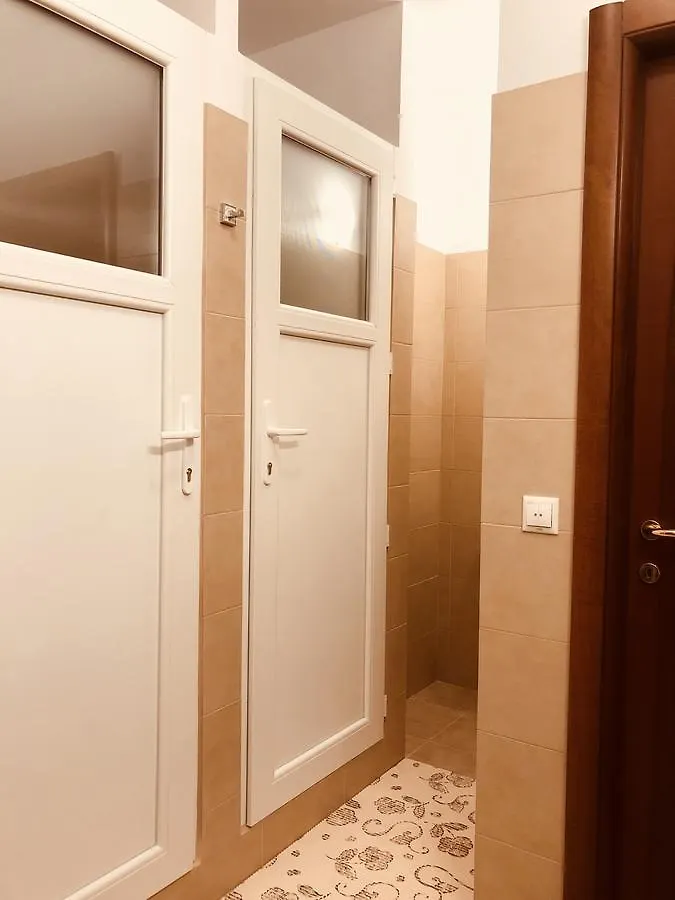 호스텔 Monte Carlo Palace Rooms 부쿠레슈티