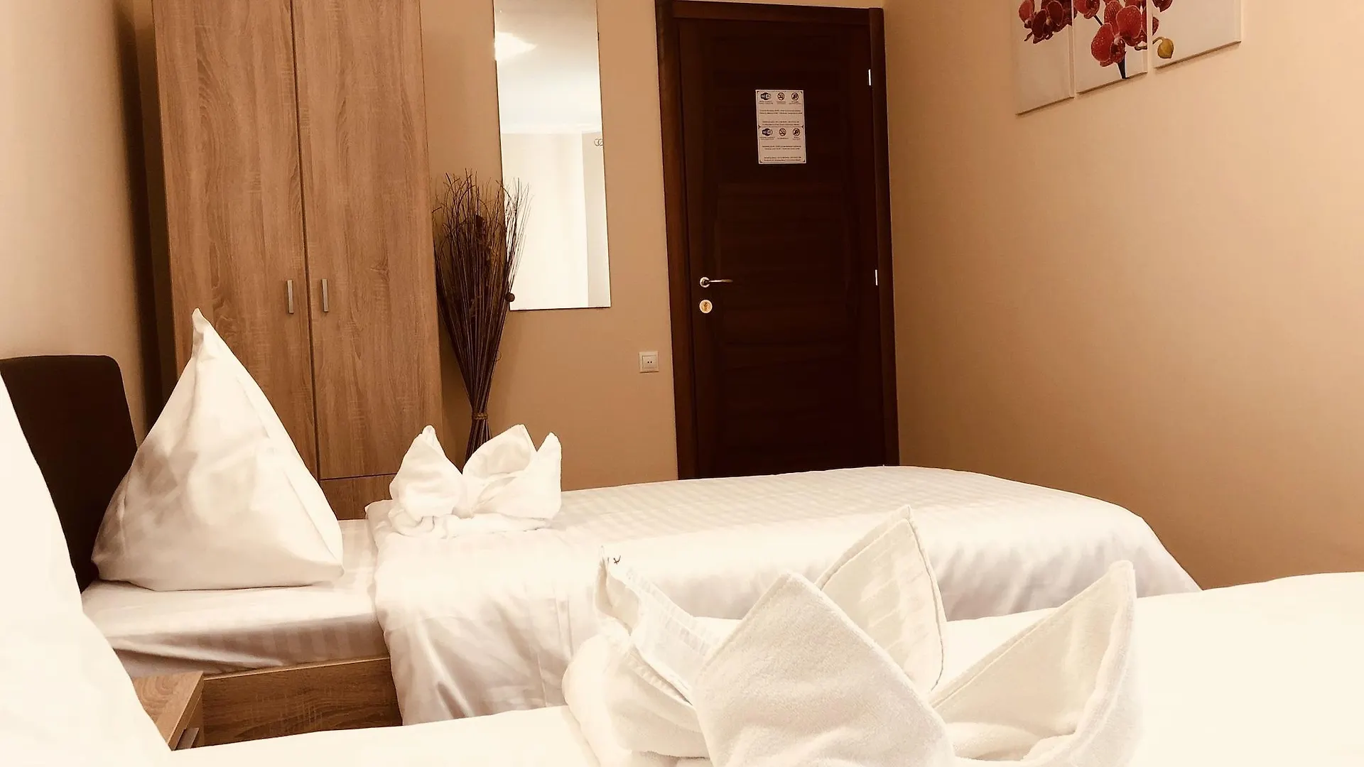Monte Carlo Palace Rooms Bucureşti România